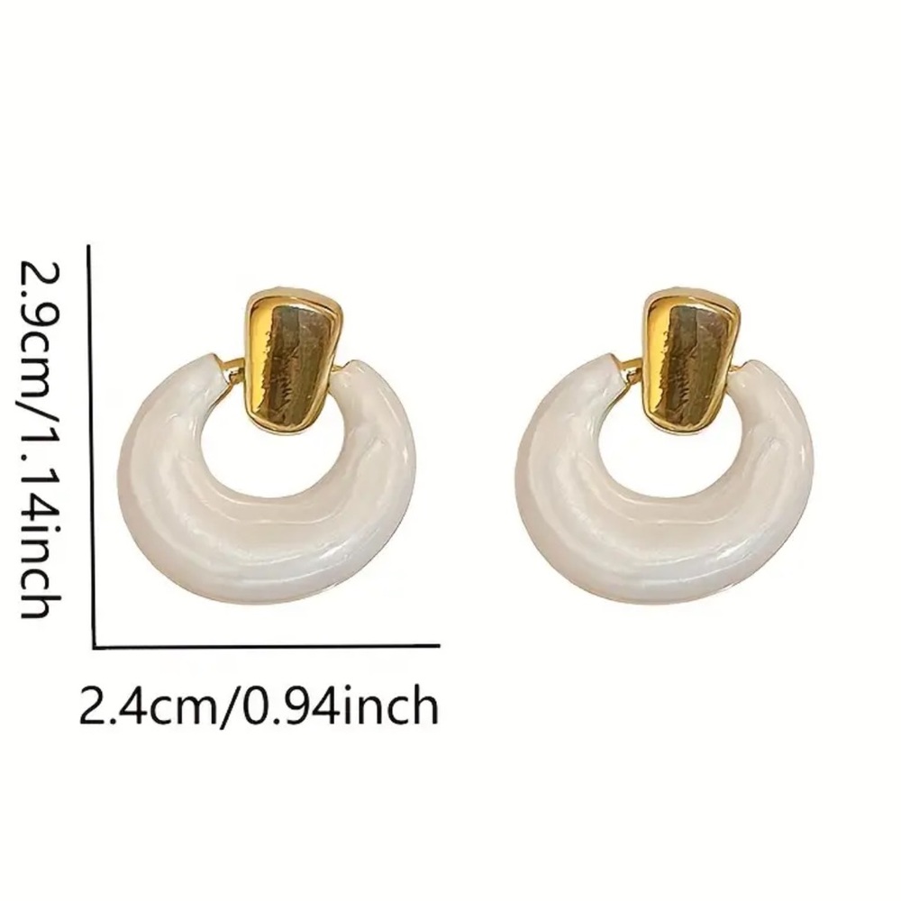 NEW| Timeless Shimmering Hollow Round Silver Posts Hypoallergenic Earrings - Picture 5 of 5